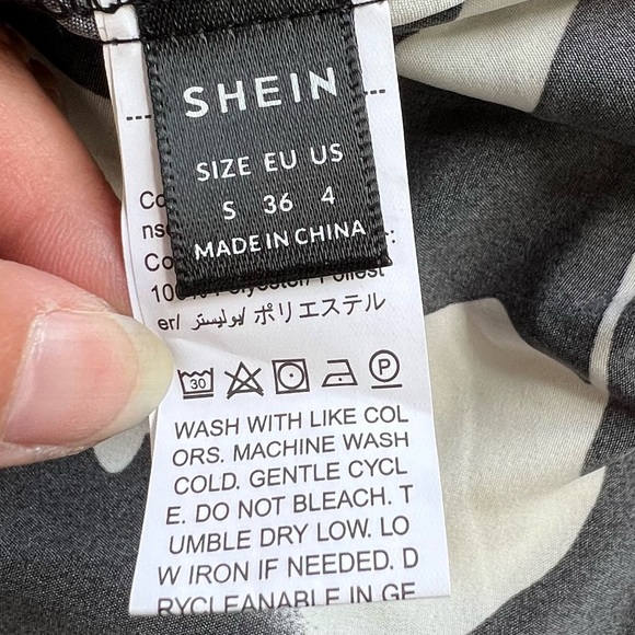 SHEIN DRESS WITH BELT - Picture 4 of 5